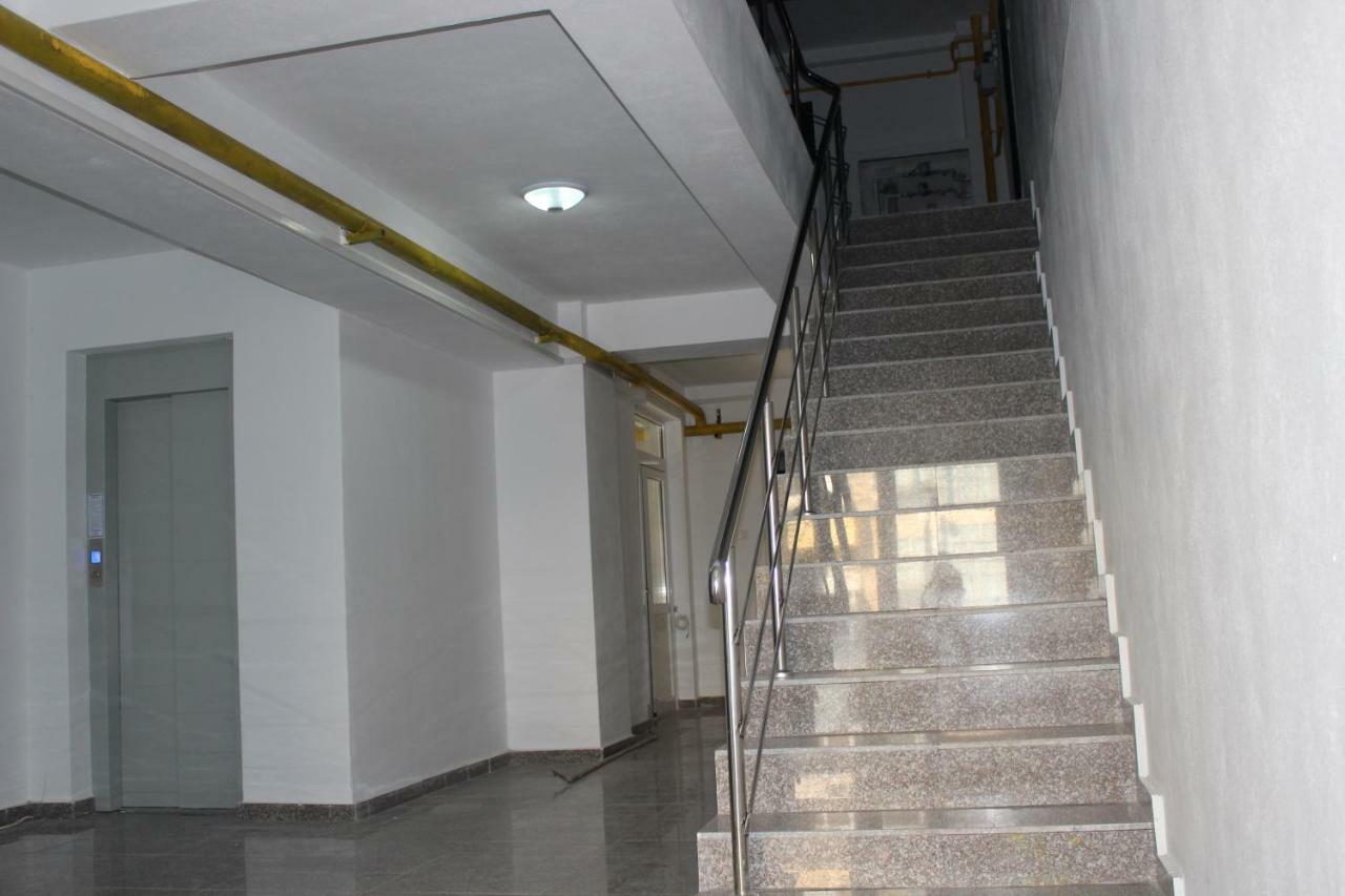 Still Apartament Κραϊόβα Εξωτερικό φωτογραφία